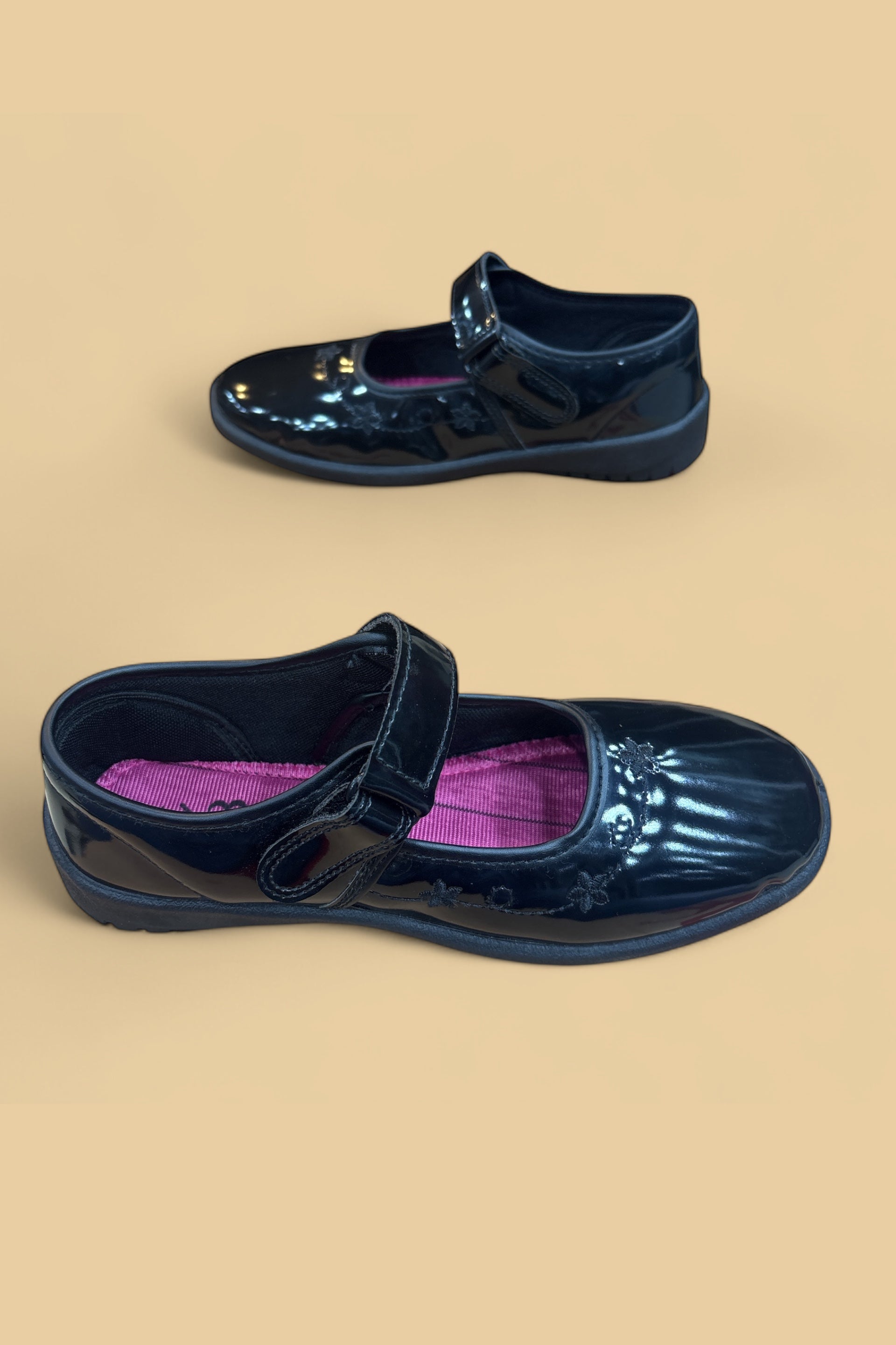 School shoes for girls