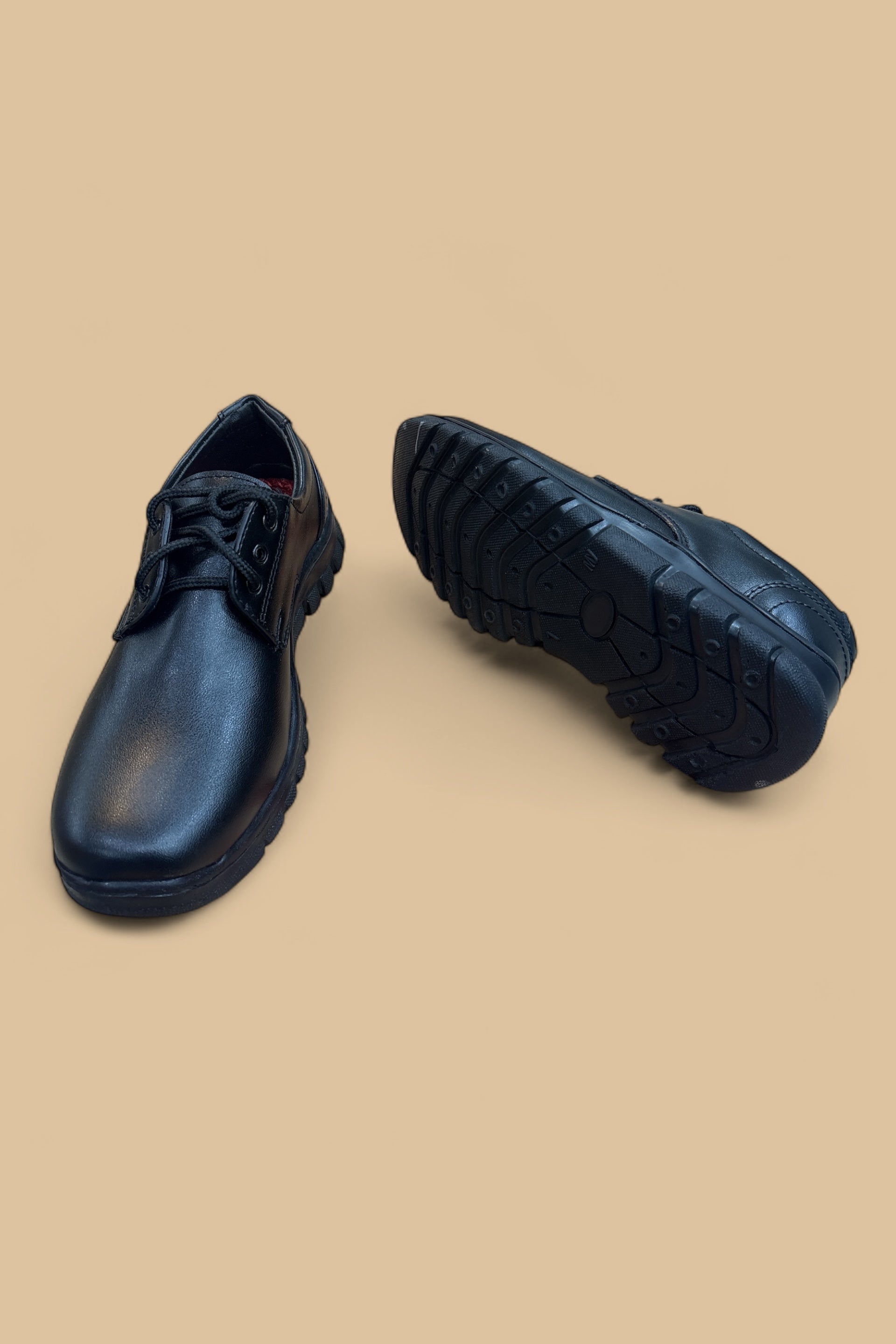 School shoes for boys with lashes