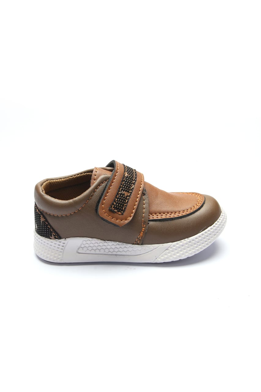 Sneaker 15324