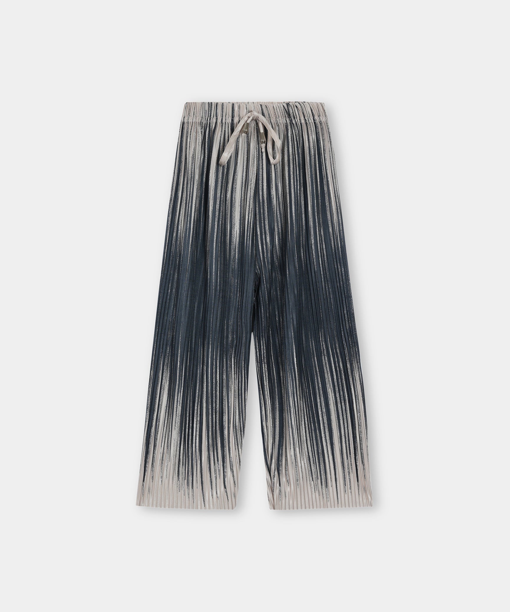 Girls Imported Pleated Skin And Black Trousers