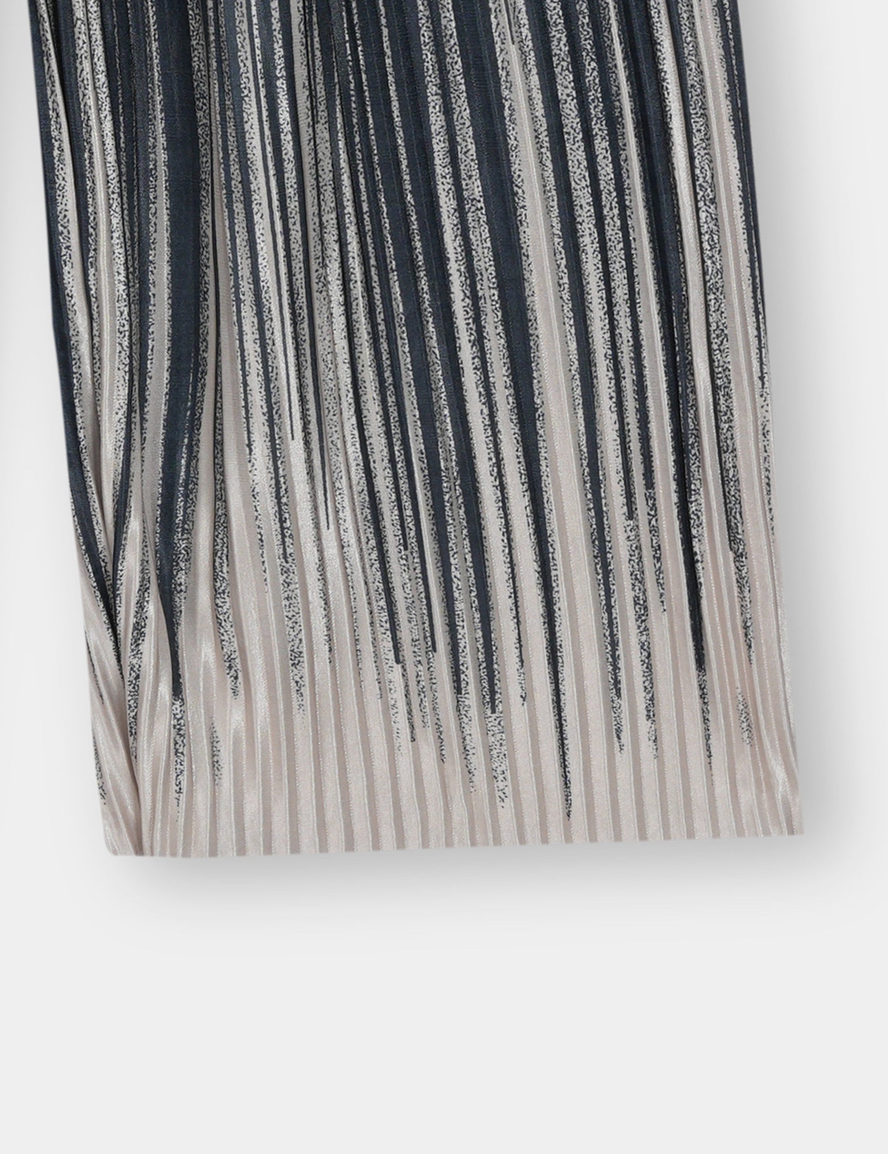 Girls Imported Pleated Skin And Black Trousers