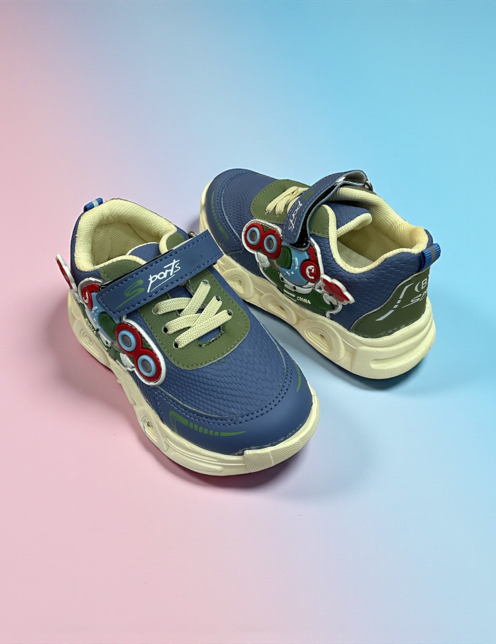 Imported ZoomZest sneakers G-322