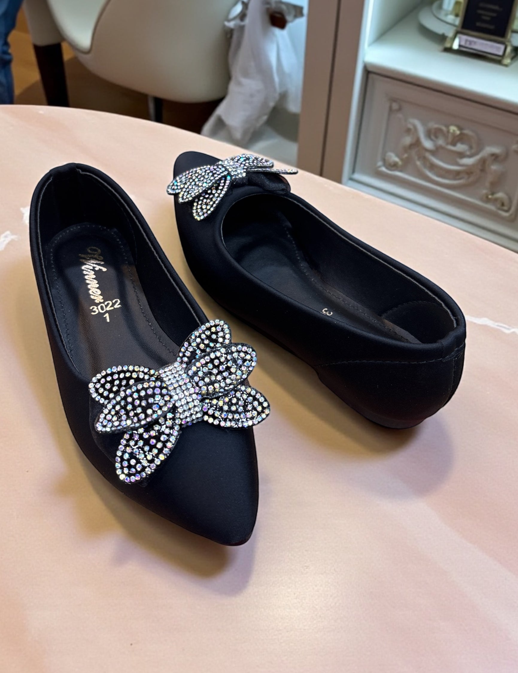 Girls fancy party shoes (age 6 to 12)