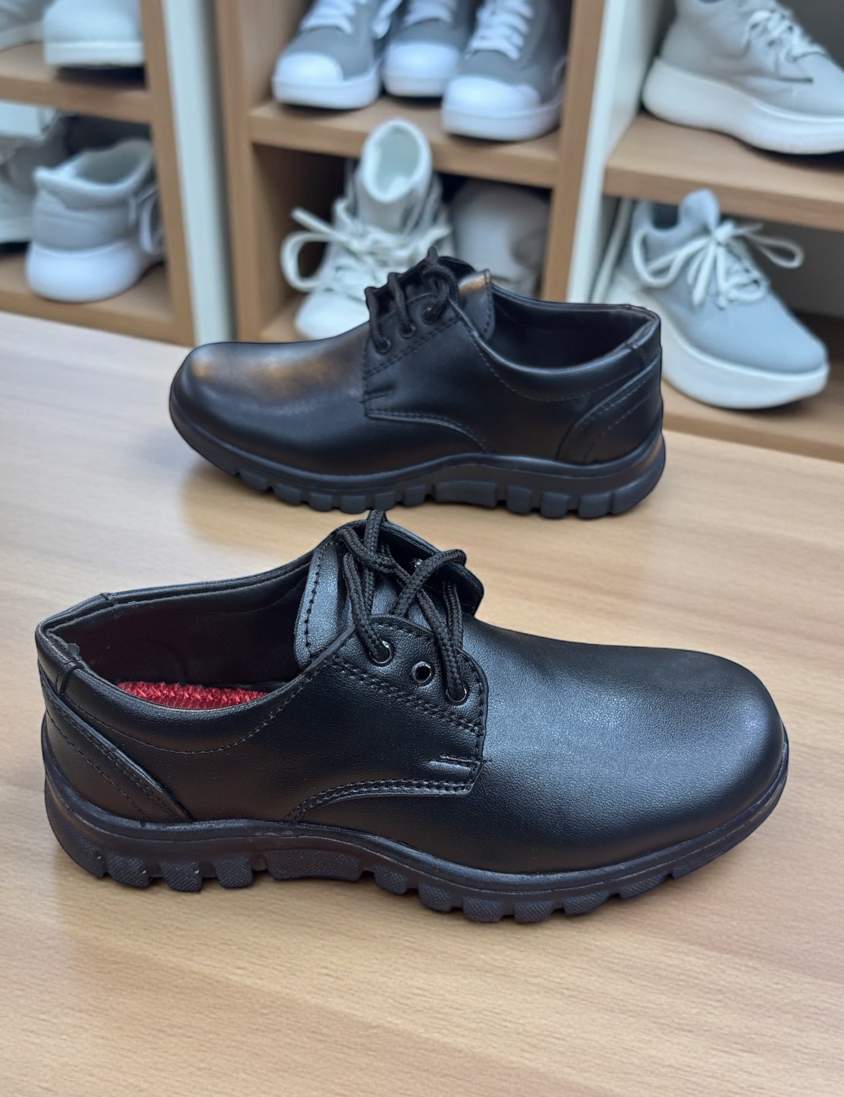 School shoes for boys with lashes