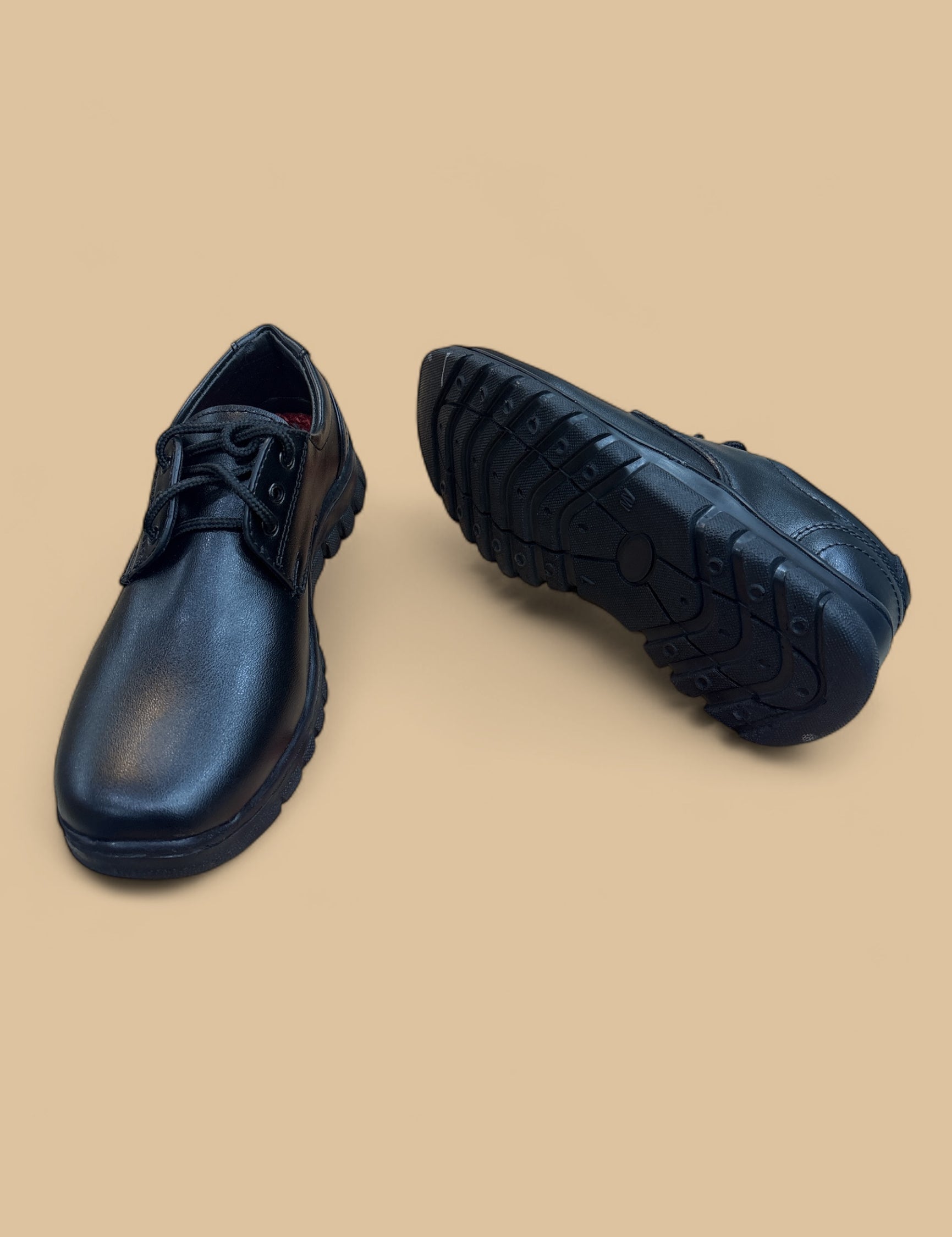 School shoes for boys with lashes