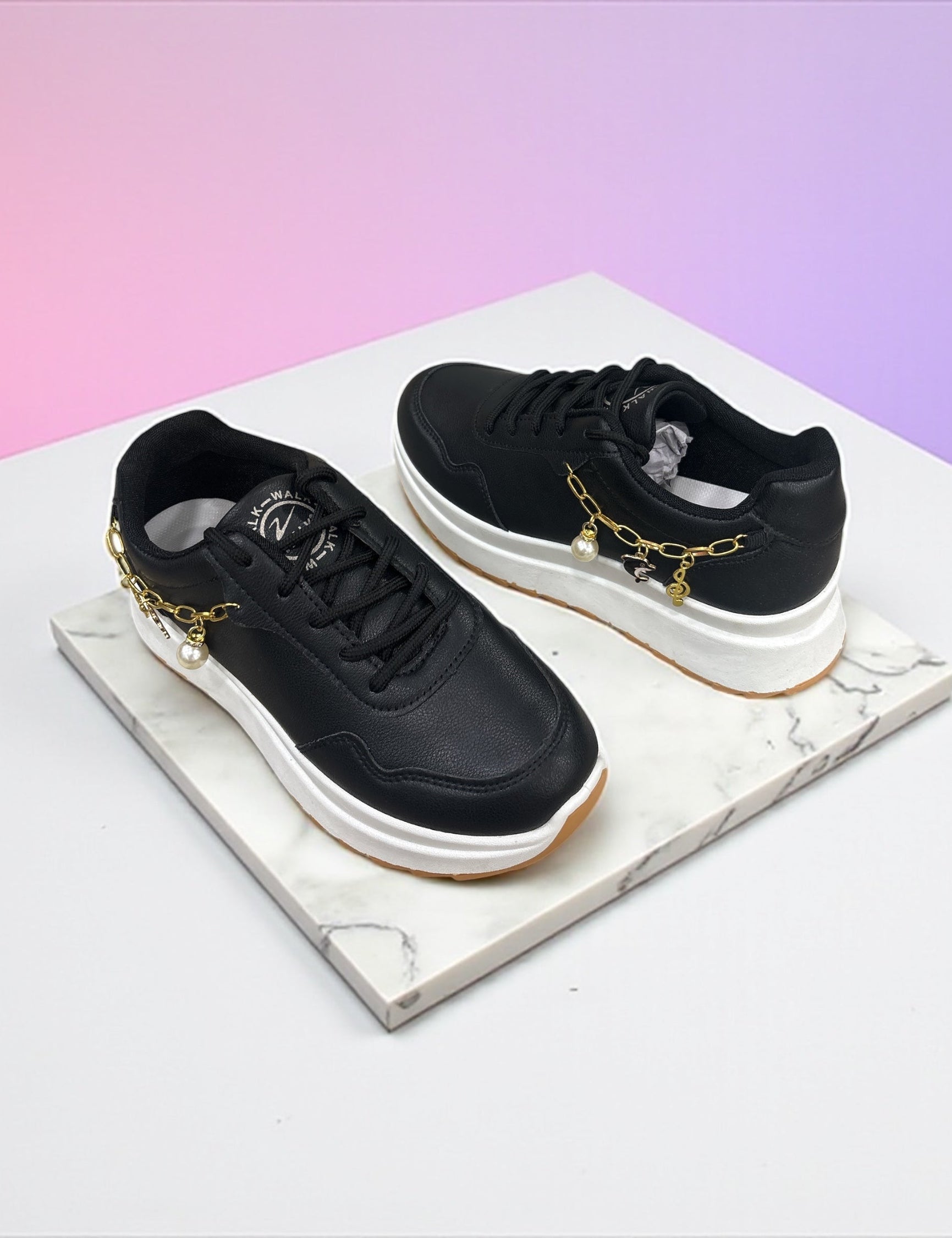 Ladies sneaker 5