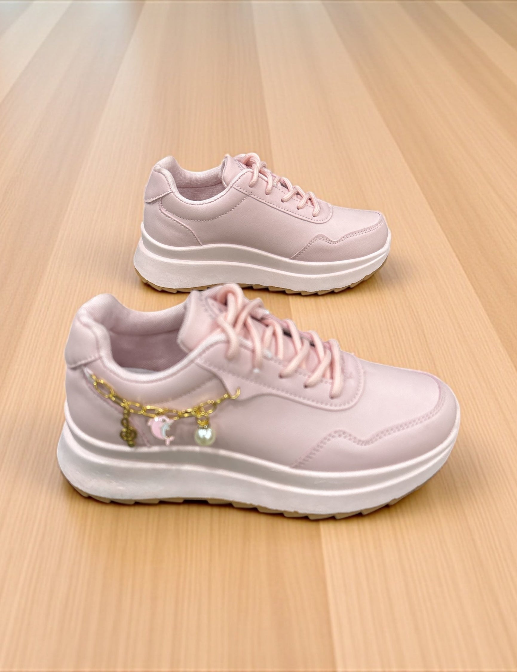 Ladies sneaker 5