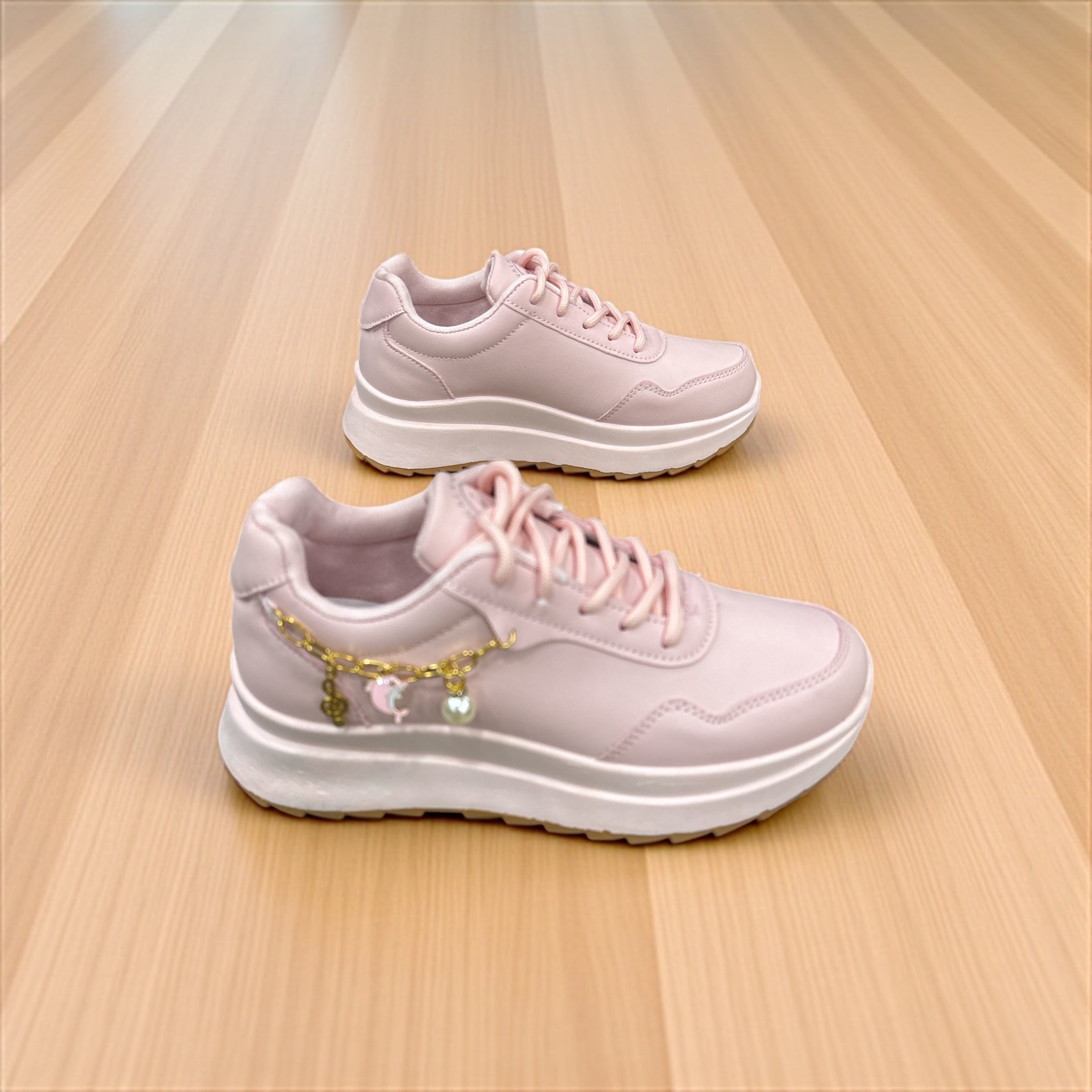 Ladies sneaker 5