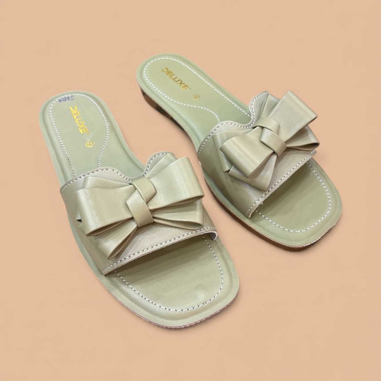 Ladies Casual sleaper waterproof with soft peddle