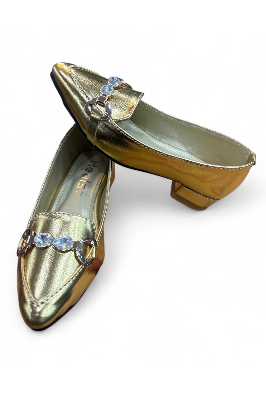 Girl pumps age (6 to 12)