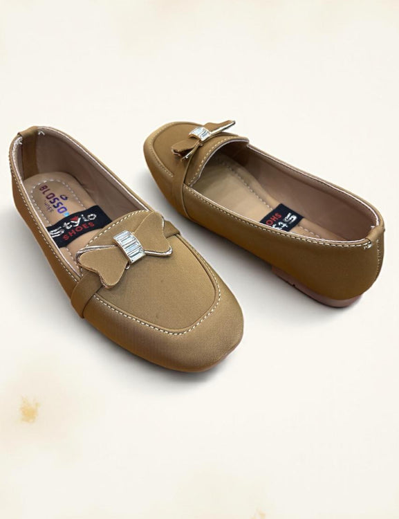 BowBelle Tan Girl pumps age (6 to 12)