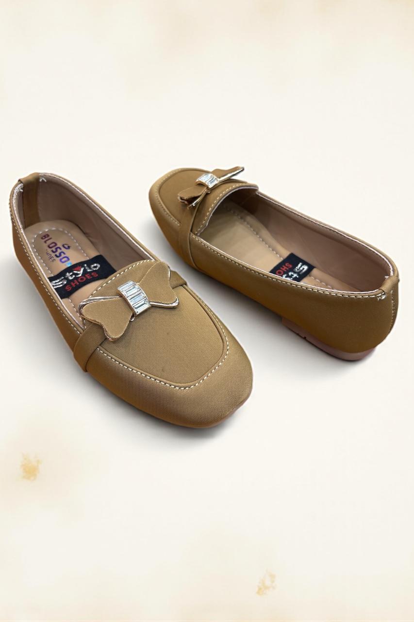 BowBelle Tan Girl pumps age (6 to 12)