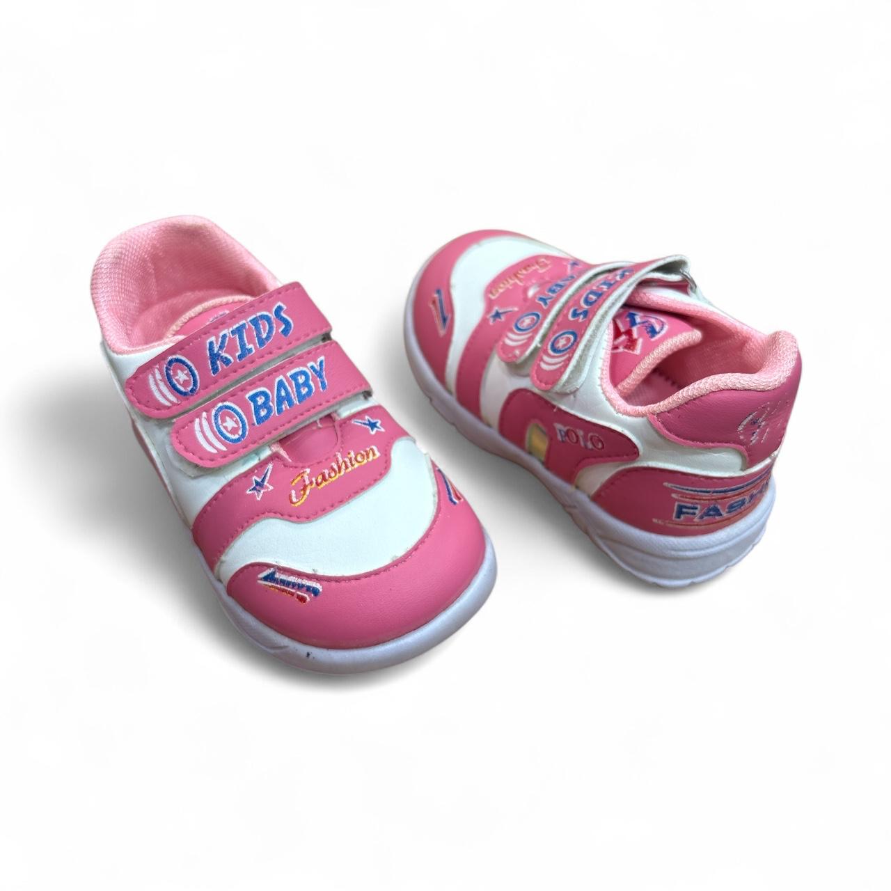 Tiny Trendsetters Baby sneaker for new born age (6 month to 2 years)