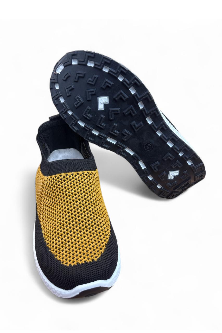 Zoomie Mesh Kids sneaker age