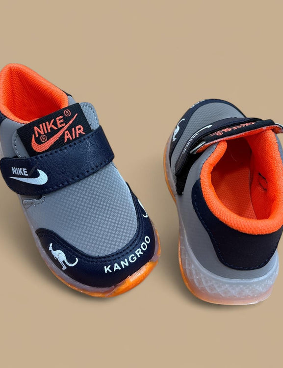 Zoomaroo Kids sneakers with light for new born age (6 month to 2 years) 15368