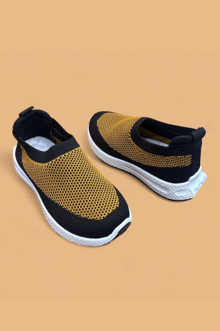 Zoomie Mesh Kids sneaker age